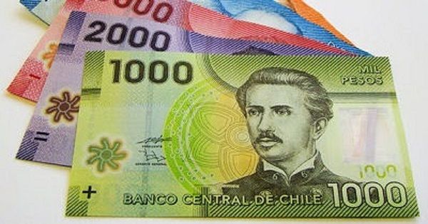 pesos chilenos